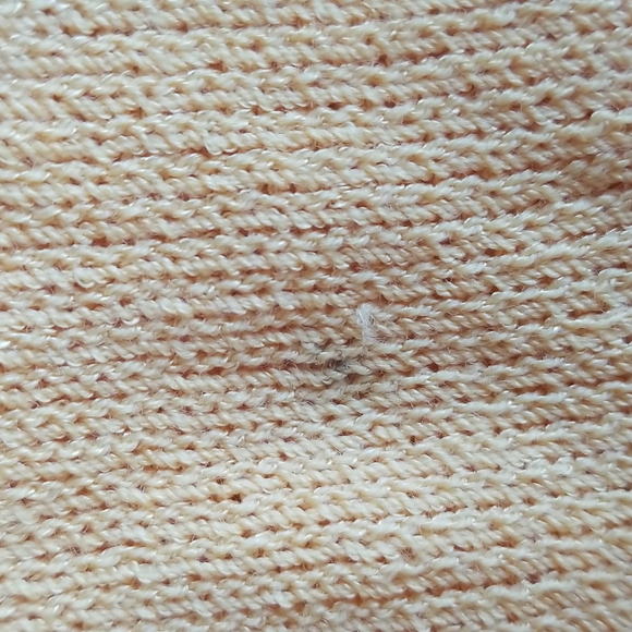 (L) St. John Sport Yellow 3/4 Sleeve Top Wool and Rayon Blend Knit V Neck - Picture 10 of 11